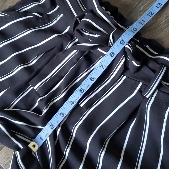 Harmony + Havoc Striped Cropped Paperbag Trousers - Picture 7 of 8